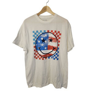 Sugar Flower White USA Smiley Patriotic Tee Short Sleeve Men's T-shirt Size L